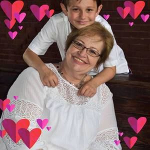 Meet your Posher, Debbie